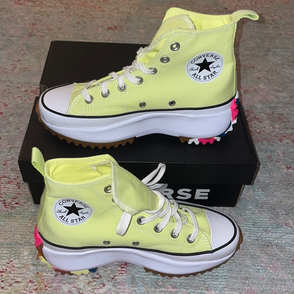 NWB Women’s Converse Run Star Hike - 8 - Picture 2 of 5